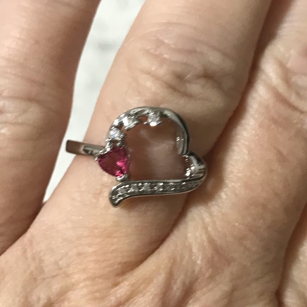 Sterling Silver Heart Shaped Ring - Picture 2 of 6